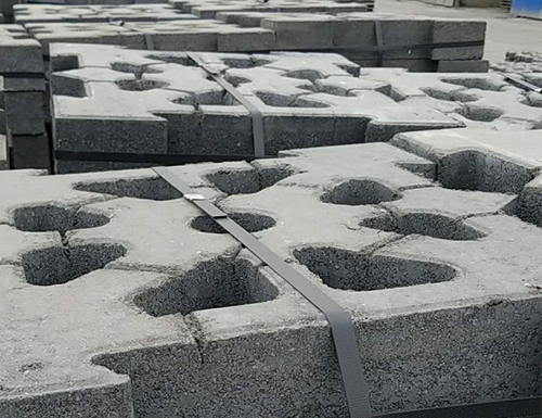 安徽生態鉸鏈式A型護坡磚